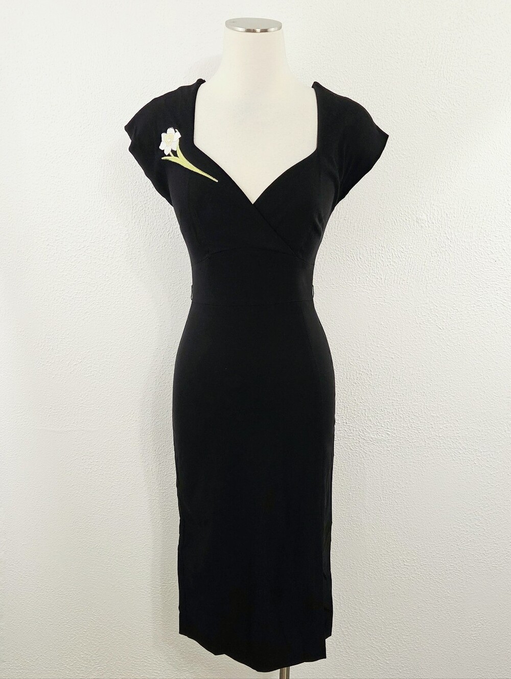 Stop Staring Milan wiggle dress black floral embroidery pinup women's Size small